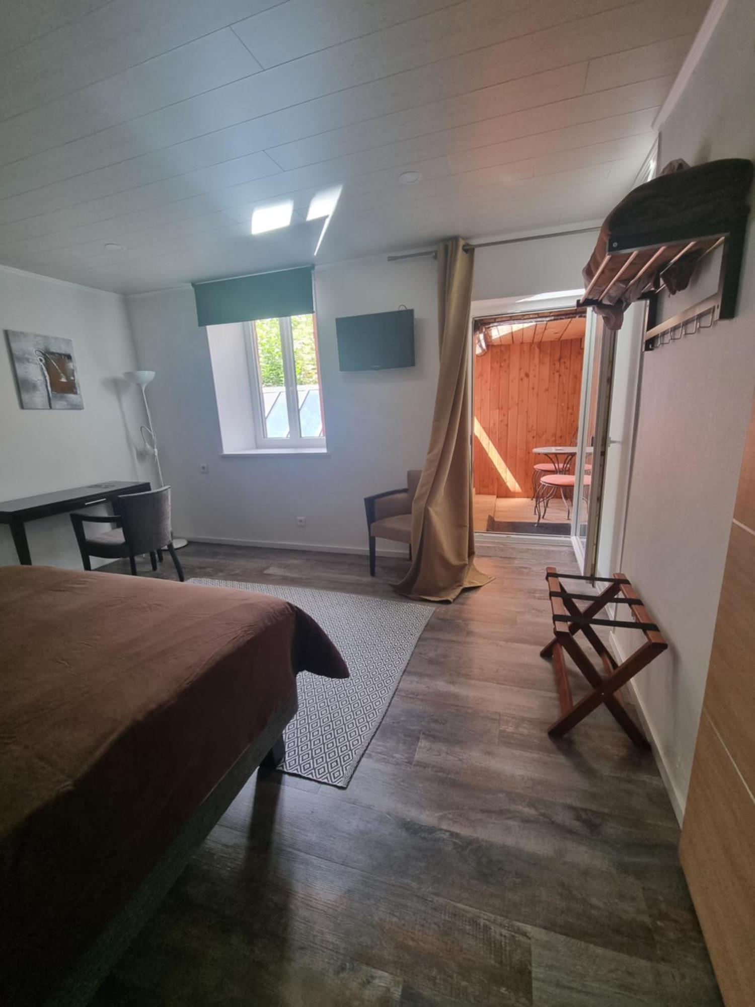 Les Grands Frenes Bed & Breakfast Plaine-de-Walsch Room photo