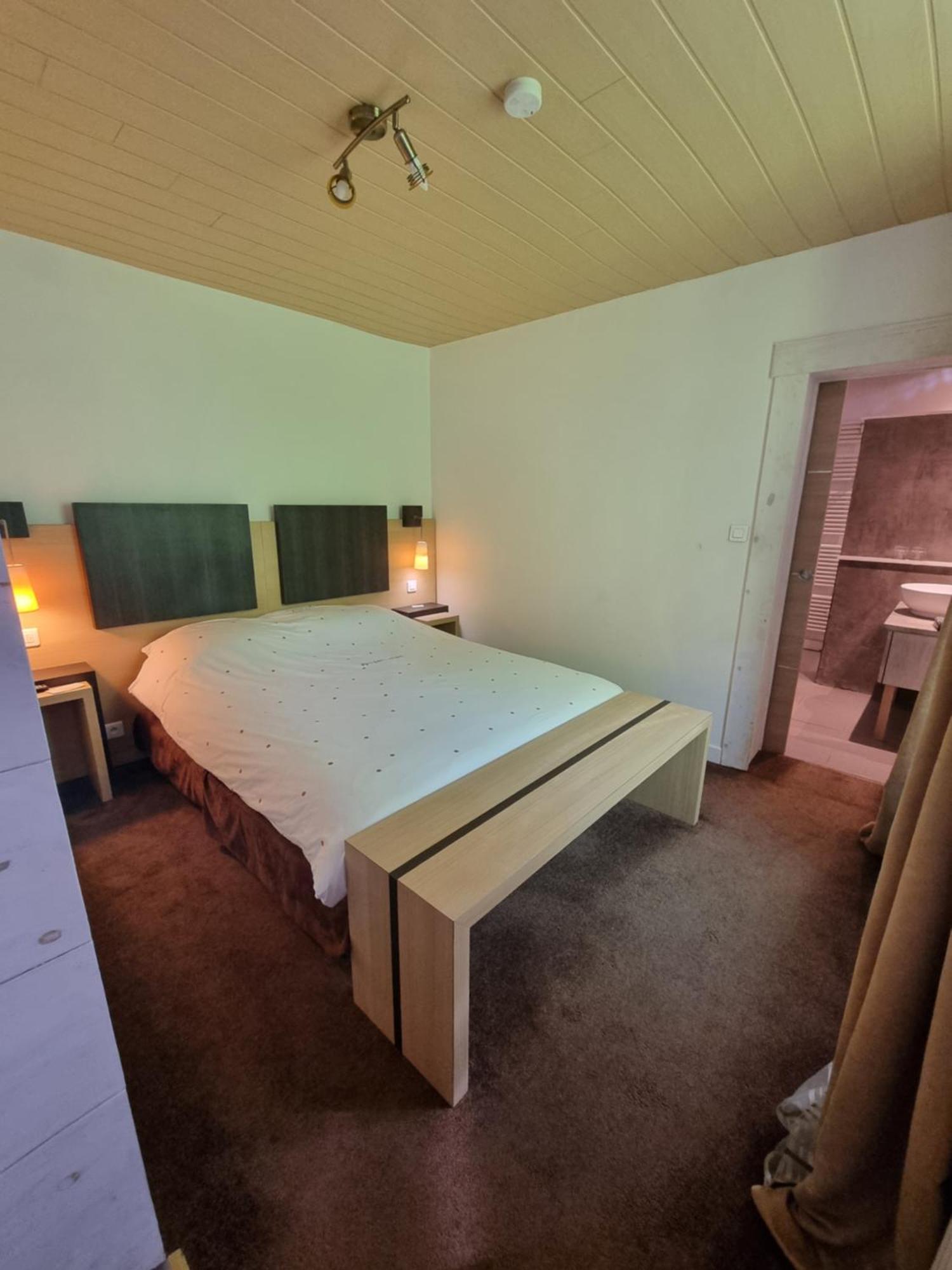 Les Grands Frenes Bed & Breakfast Plaine-de-Walsch Room photo