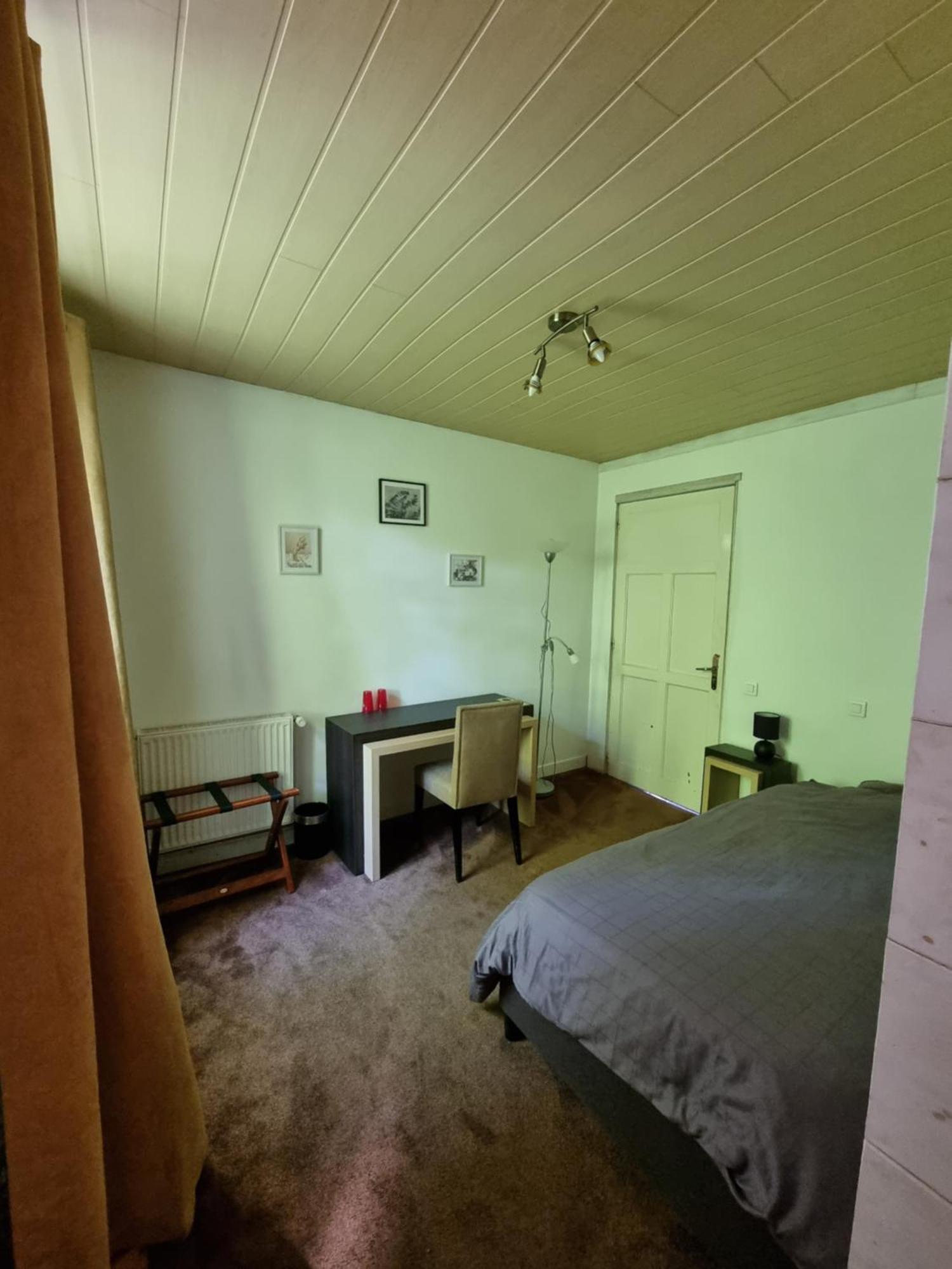 Les Grands Frenes Bed & Breakfast Plaine-de-Walsch Room photo