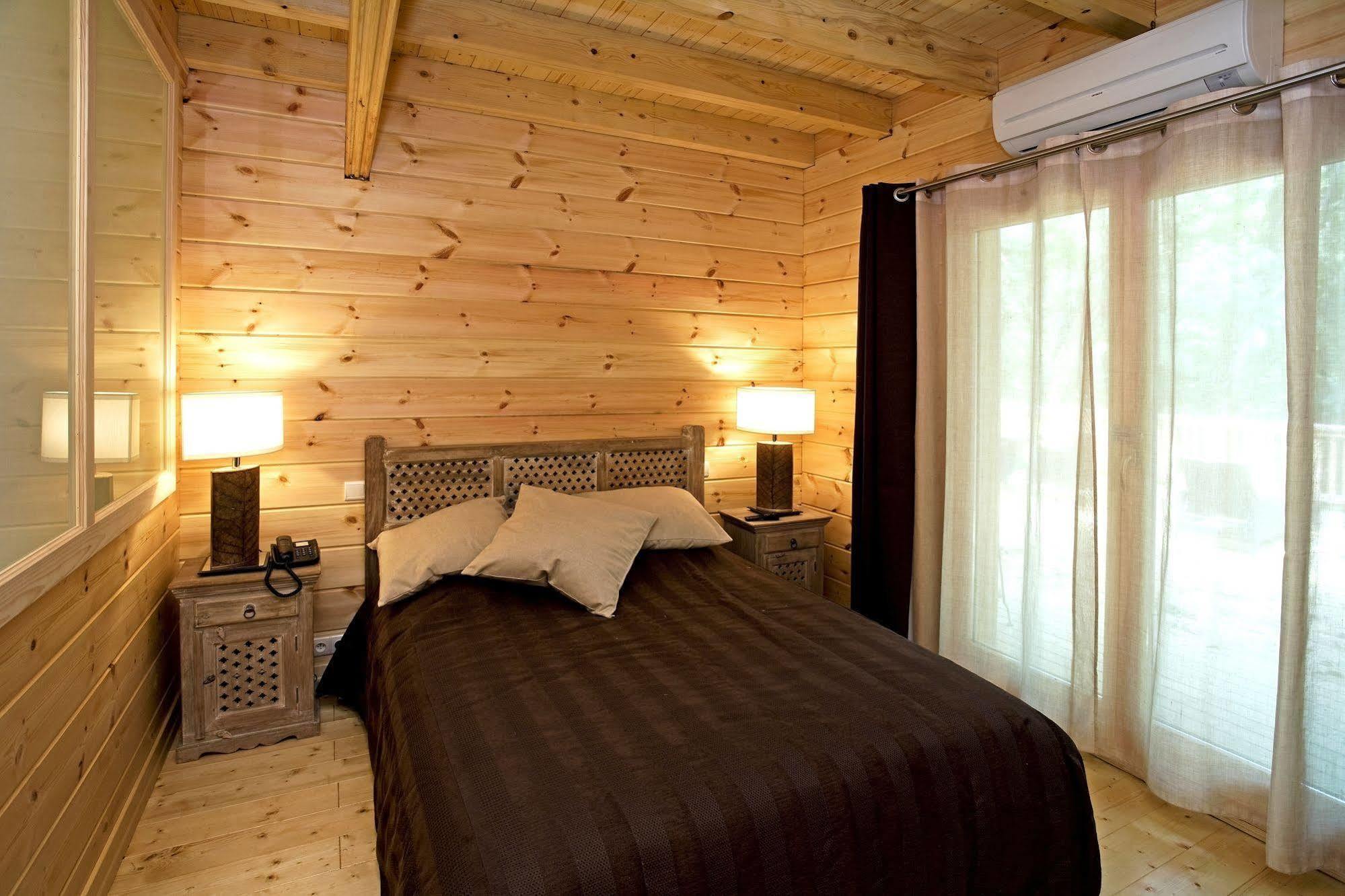 Les Grands Frenes Bed & Breakfast Plaine-de-Walsch Exterior photo